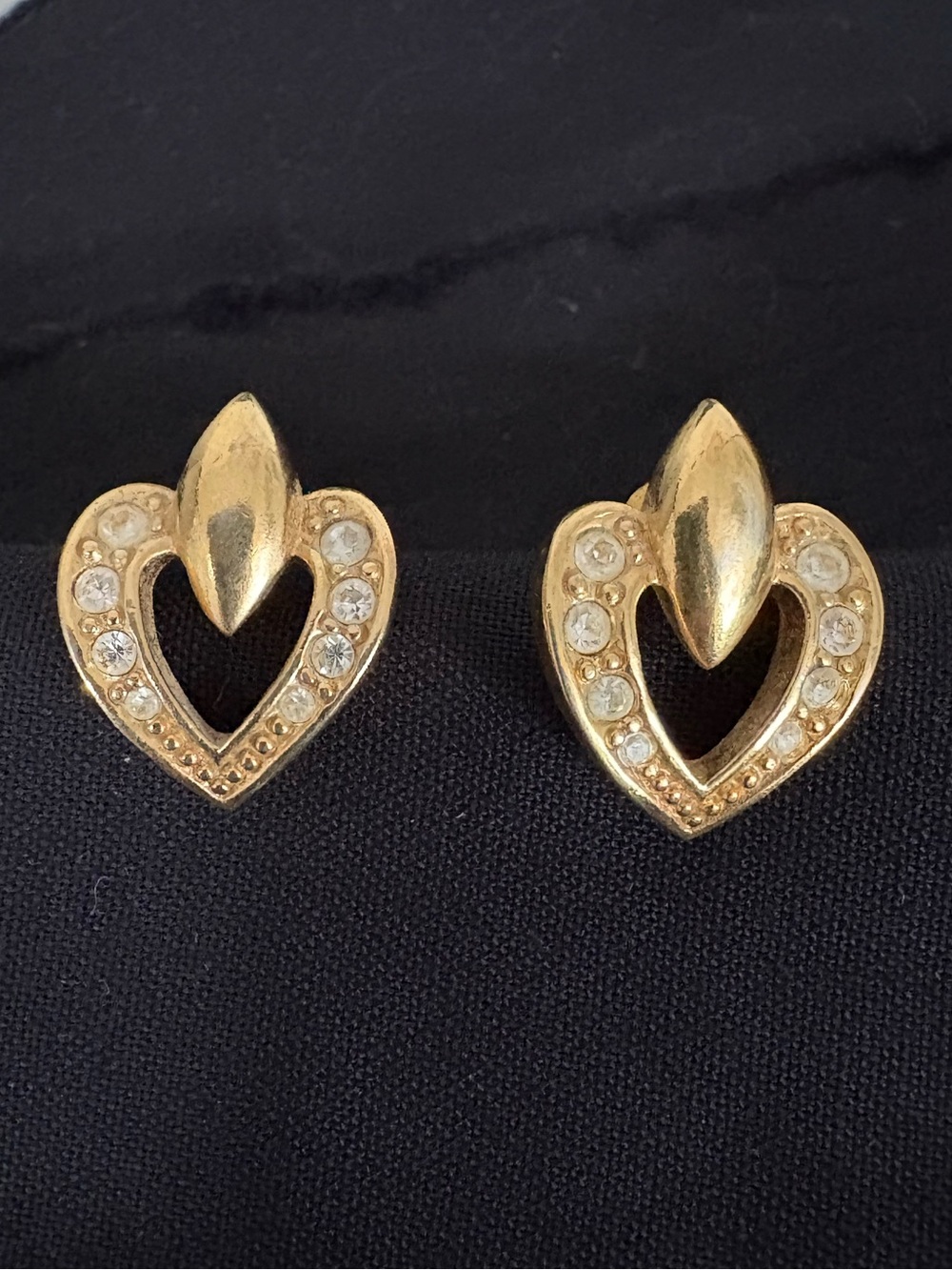 Vintage Avon heart rhinestone earrings gold tone